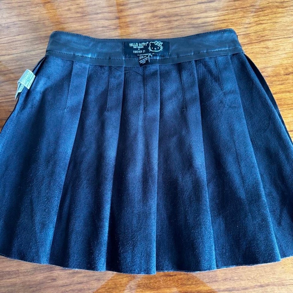 Hello Kitty Forever 21 Black Faux Leather Pleated Mini Skirt XS Kawaii Sanrio